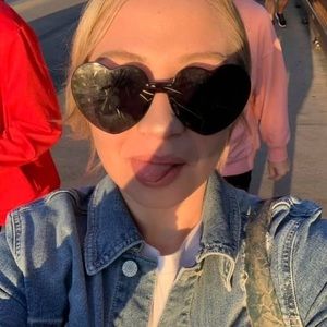 Meet your Posher, Bailey